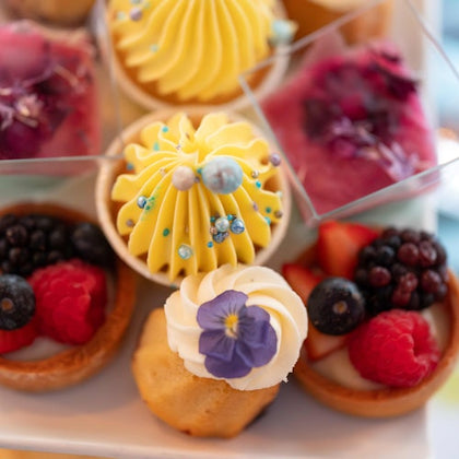Brigit's Bakery London: Afternoon Tea + Cocktail Bus Tour
