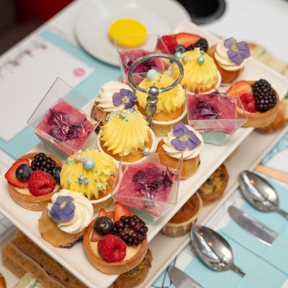 Brigit's Bakery London: Afternoon Tea + Cocktail Bus Tour