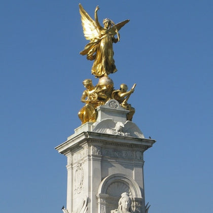 Babylon Tours Royal Tour with entry to Buckingham Palace
