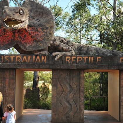 Entrance tot he Australian Reptile Park