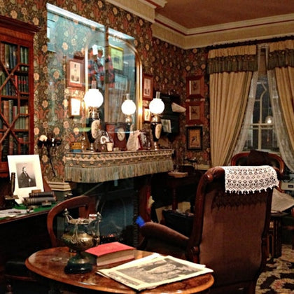 Inside Sherlock Holmes Museum