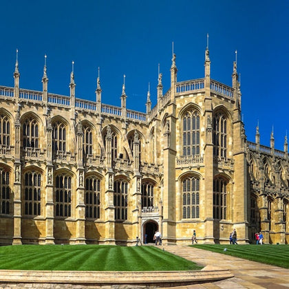 Stonehenge & Bath and Windsor Castle: Day Trip from London with Bath Admission
