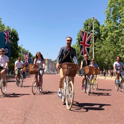 A royal jaunt at Buckingham Palace