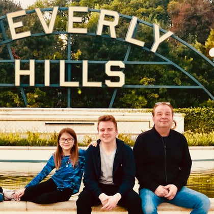 Photo stop at the Beverly hills sign  on this guided tour of LA