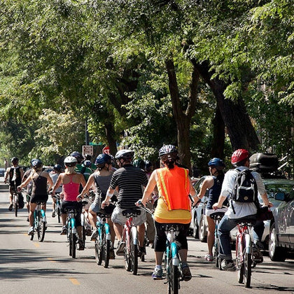 Bikes, Bites & Brews® Chicago’s Signature Dishes Bike Tour