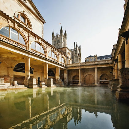 Stonehenge & Bath: Guided Day Trip from London with Bath Admission