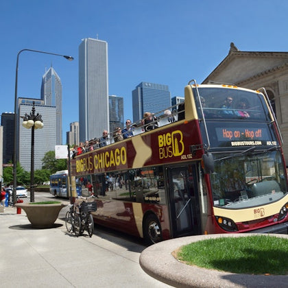 Tourist hop on hop off big bus in chicago downtown