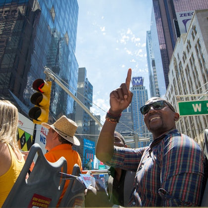 1-Day Hop on Hop off + Statue of Liberty and Ellis Island 