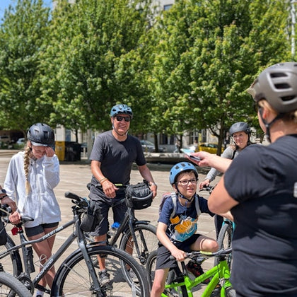 Family Stanley Park Bike Tour