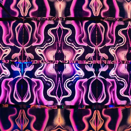 Infinity Mirror Room