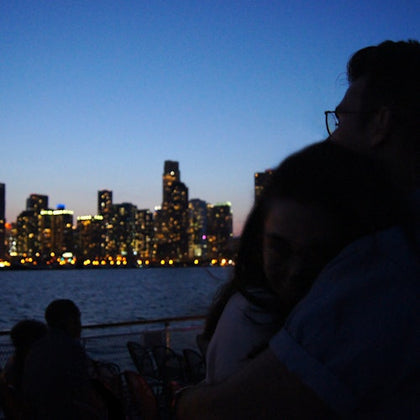 Lake Michigan & Chicago River: 1.5-Hr Night Sightseeing Cruise