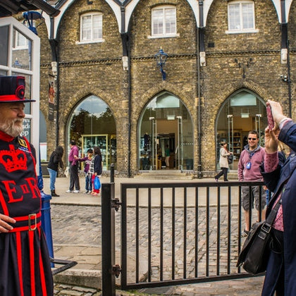 Tower of London: Guided Tour with a Beefeater