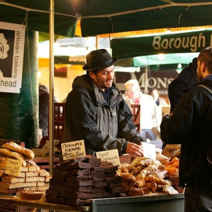 Eat 8 English Foods & See 30+ London Sights Walking Tour!