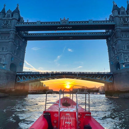 See London's most iconic landmarks as you cruise along the Thames at sunset