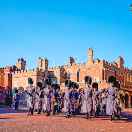 Eat 8 English Foods & See 30+ London Sights Walking Tour!
