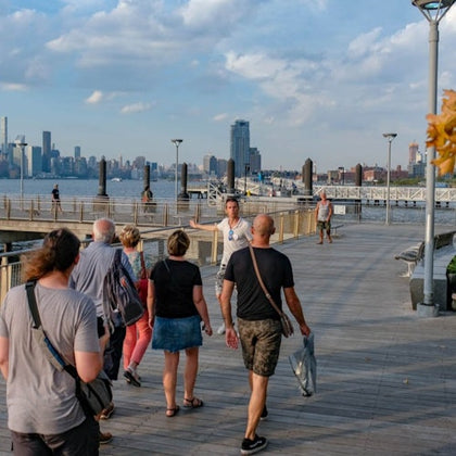 Visit street art overlooking the East River, Brooklyn