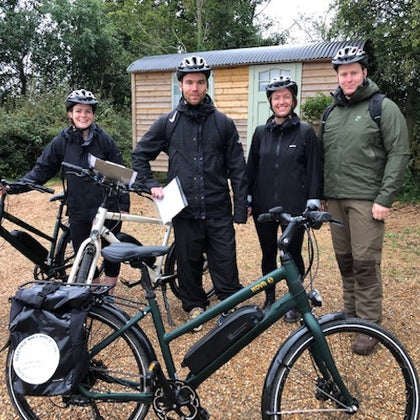 London: Electric Bike Rental with Self-Guided Vineyard Tour
