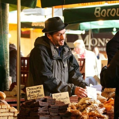 Eat 8 English Foods & See 30+ London Sights Walking Tour!
