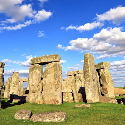 Stonehenge: Admission with Audio Guide + Transport from London