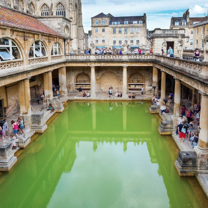 Stonehenge & Bath: Guided Day Trip from London with Bath Admission
