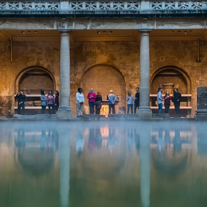 Stonehenge, Lacock & Bath: Guided Tour from London + Private Inner Circle Access