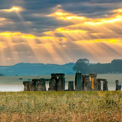 Stonehenge & Bath and Windsor Castle: Day Trip from London with Bath Admission