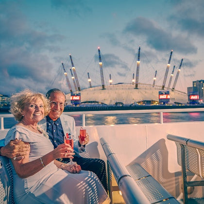 London: Thames Cruise with 4-Course Dinner + Live Music
