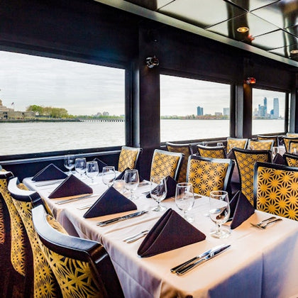 New York Signature Dinner Cruise