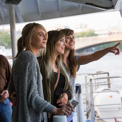 Uber Boat by Thames Clippers - Exploring London from The Thames
