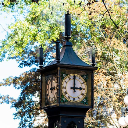 Vancouver: Legendary Gastown Food Tour